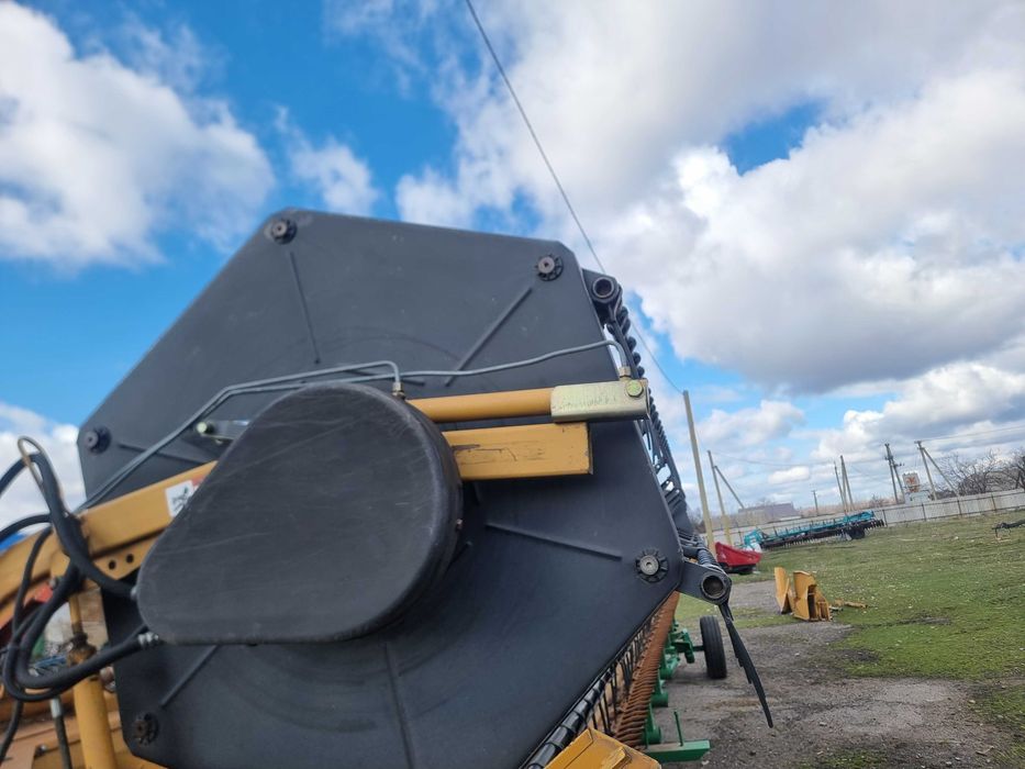 Жниварка КАТ-30 Fleks-  9 метрова, зернобобова  2010 року