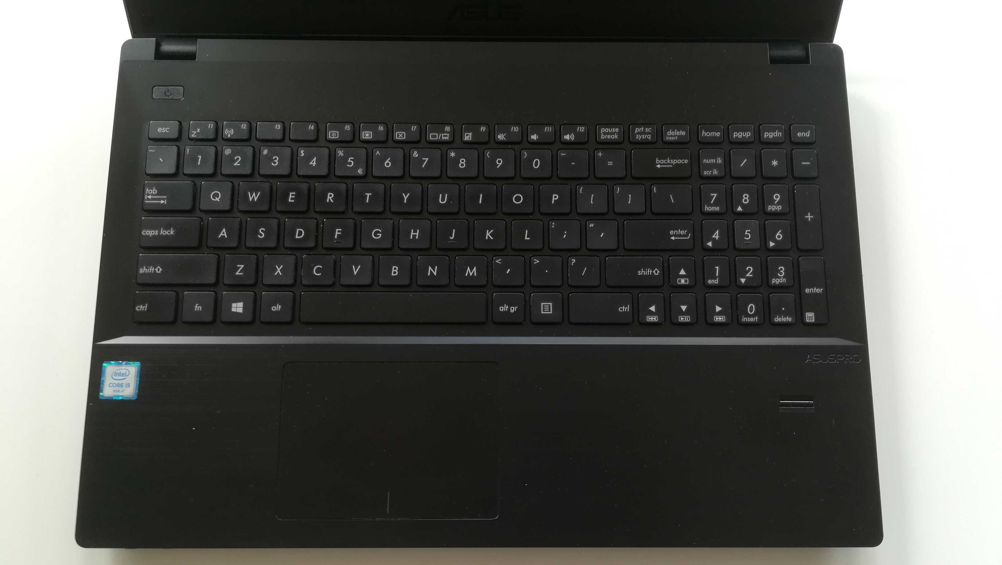 Asus Pro P2530UJ DM0055E Intel Core i5 6200U 8GB DDR4