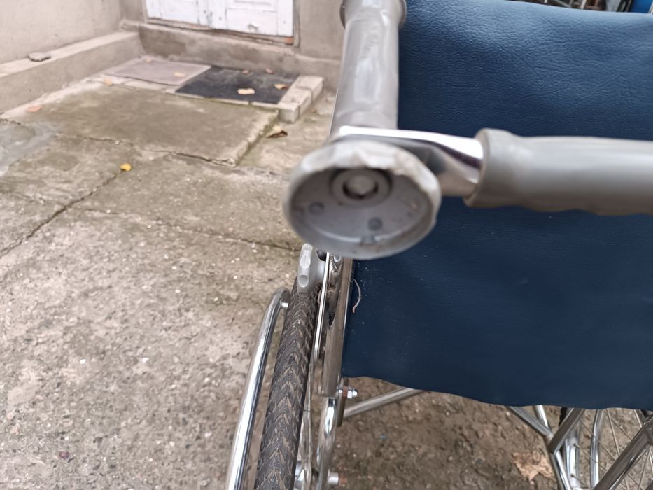 Инвалидная коляска