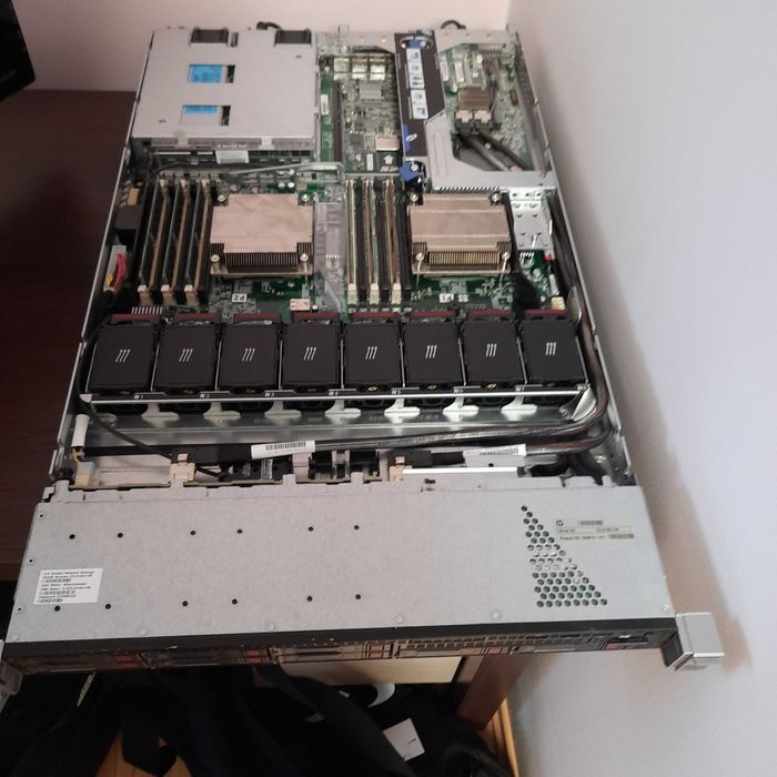 HP Proliant DL360 Gen8 Xeon 2 x E5-2430, 6x8GB Ram, 8x600GB Rom