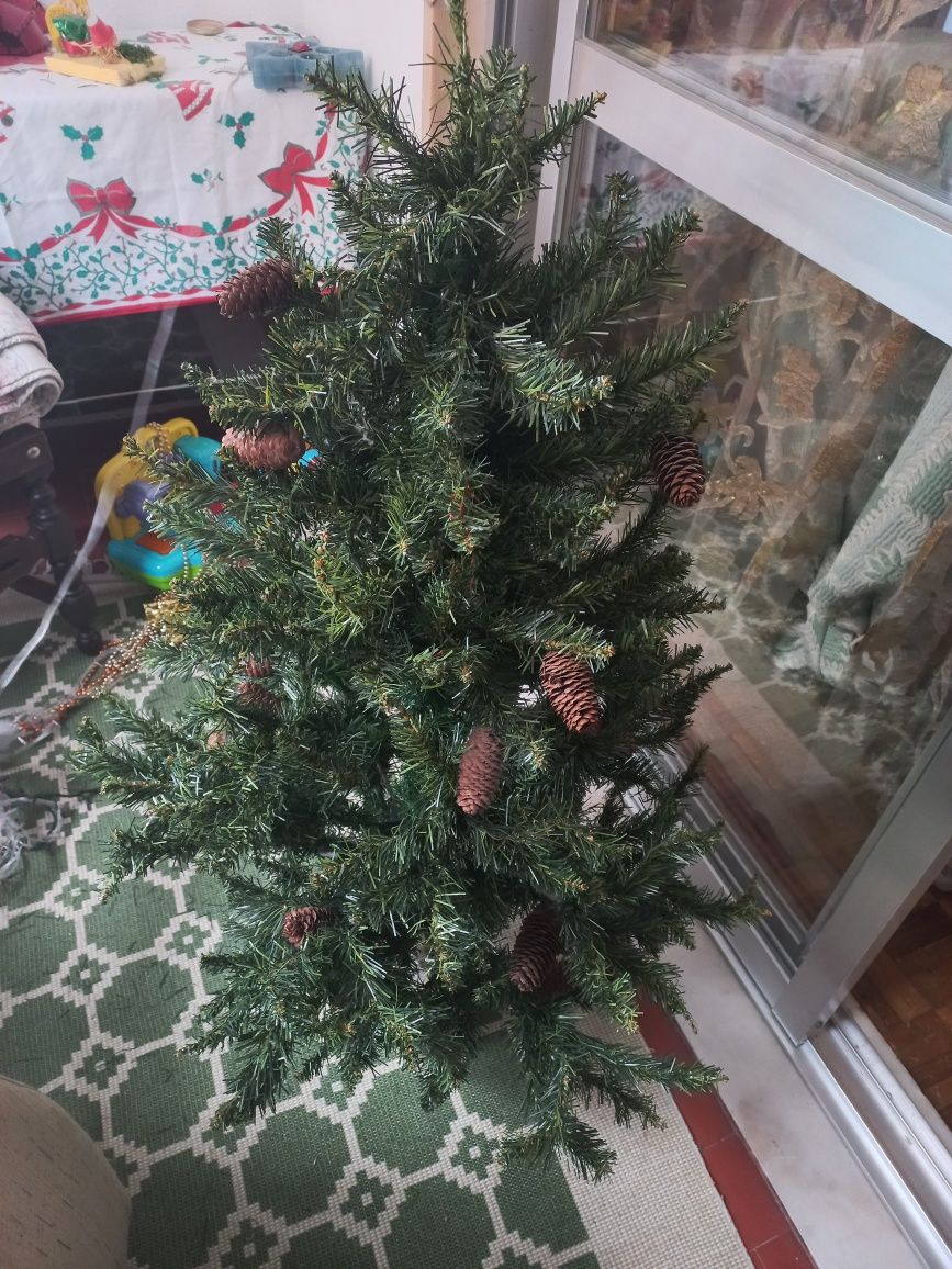 Árvore de natal com 0,79 cm de altura