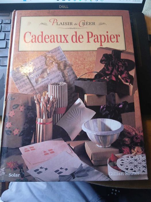Gilian Souter, Cadeaux de Papier