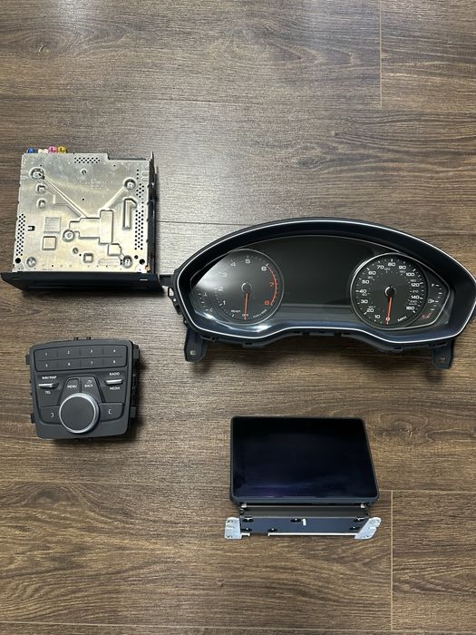 Панель приладів +мультімедія ауди Q5,A4,А5