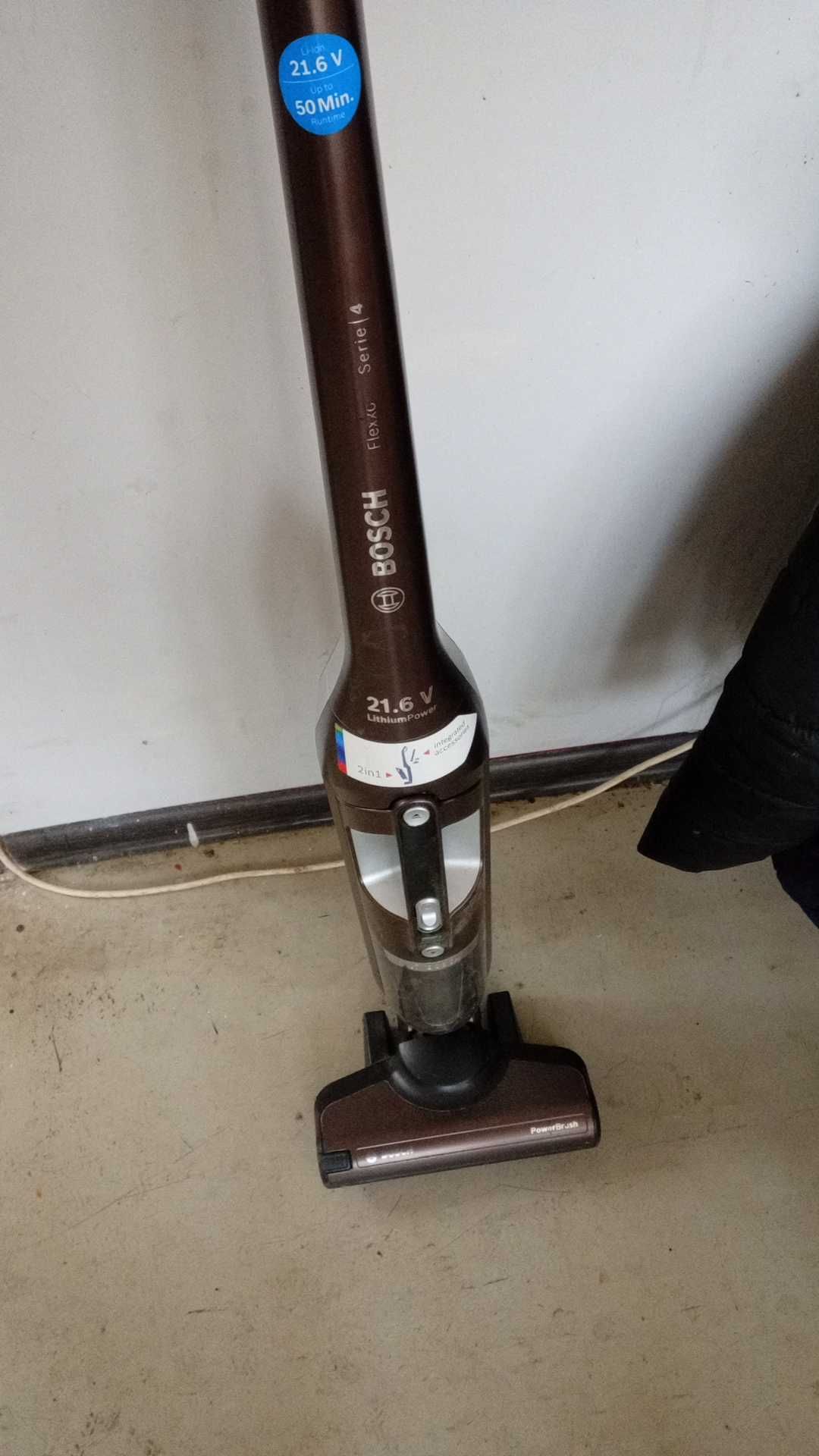 Odkurzacz pionowy BOSCH FLEXXO SERIES 4
