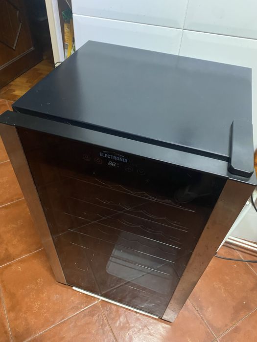 Garrafeira Electronia