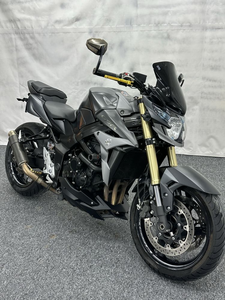 Suzuki GSR 750 Pięknie utrzymany