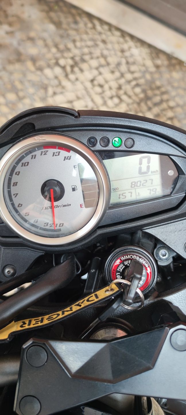 Kawasaki 2010 z750