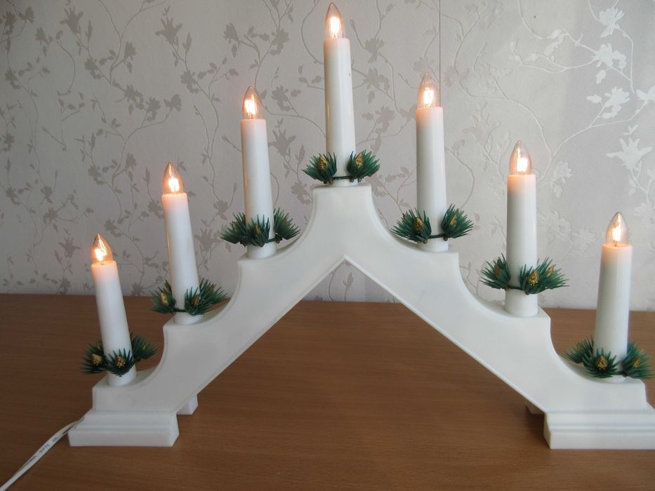 Biały świecznik adwentowy lampka do okna dekoracja