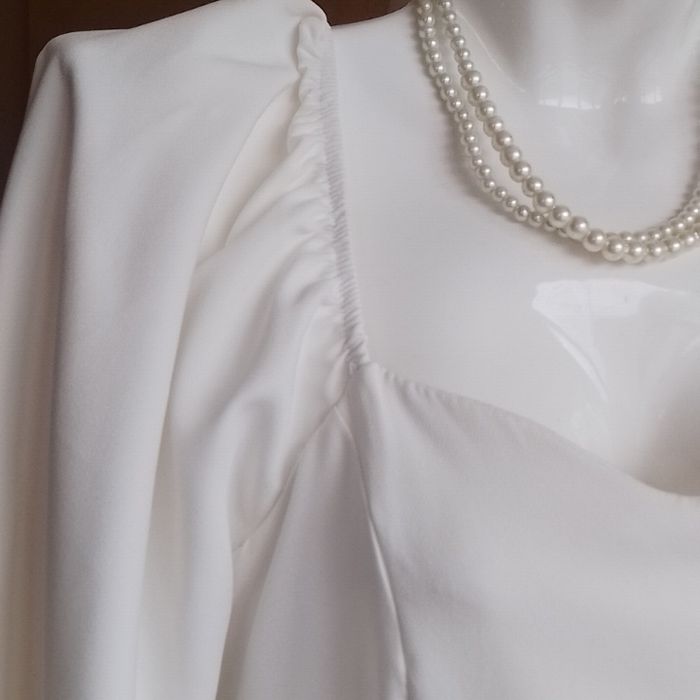 Платье белое нарядное