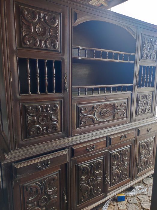 Móvel antigo para sala