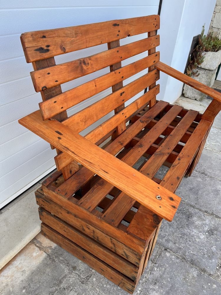 Cadeirão/Sofa para exterior em madeira reciclada
