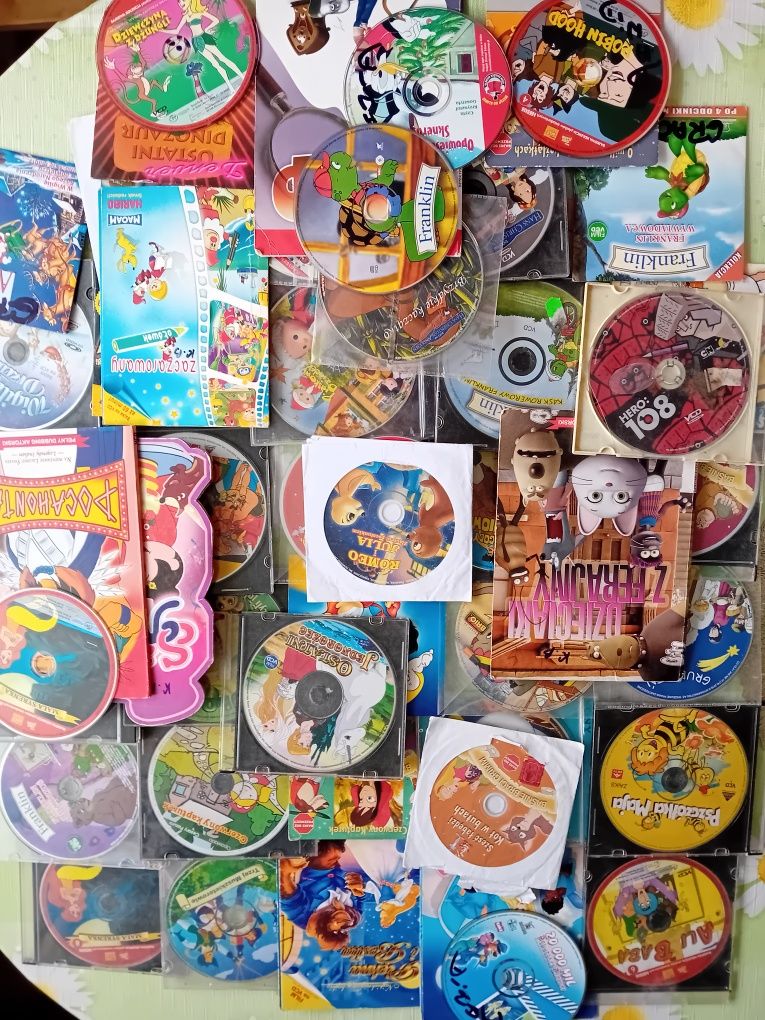 Płyty z bajkami 48 szt DVD/CD/VCD