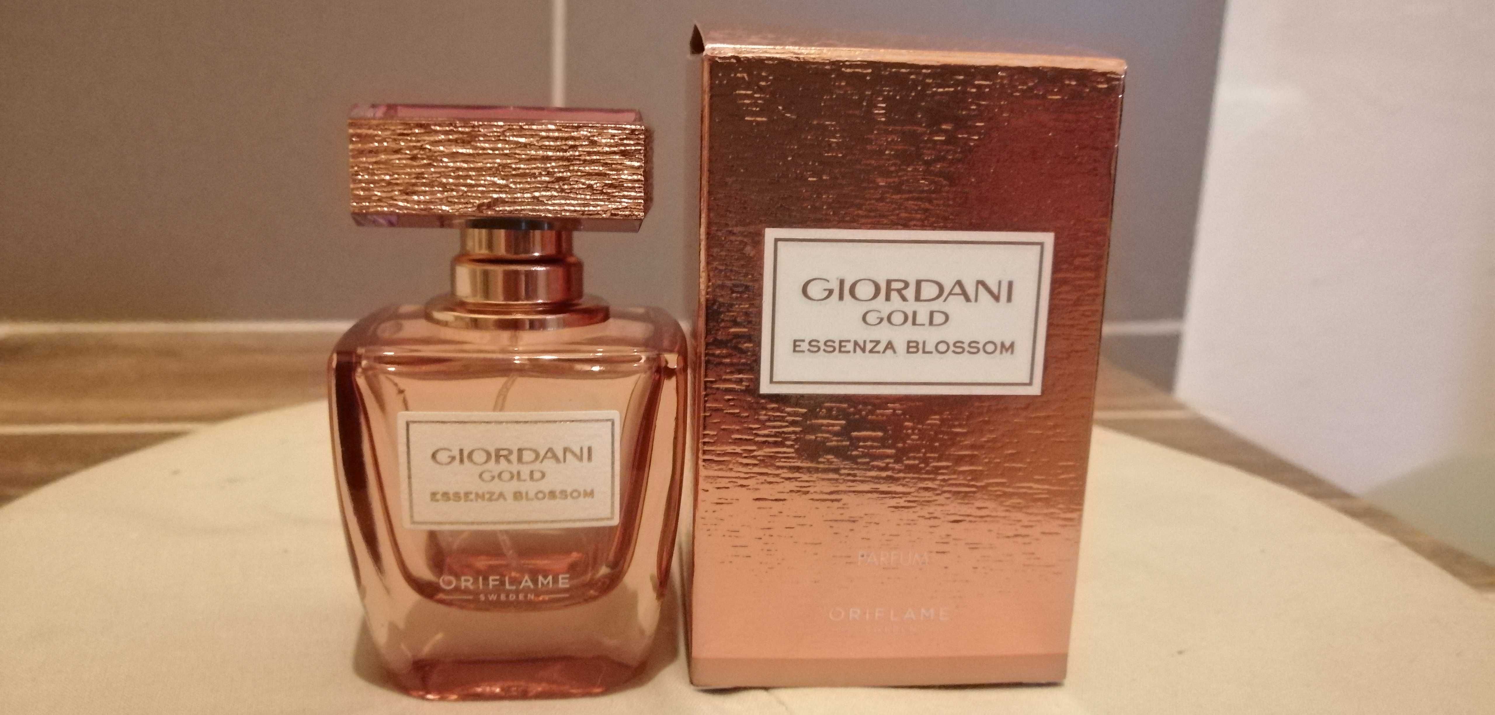 Giordani Gold Essenza Blossom Flakonik po perfumach - Możliwa zamiana