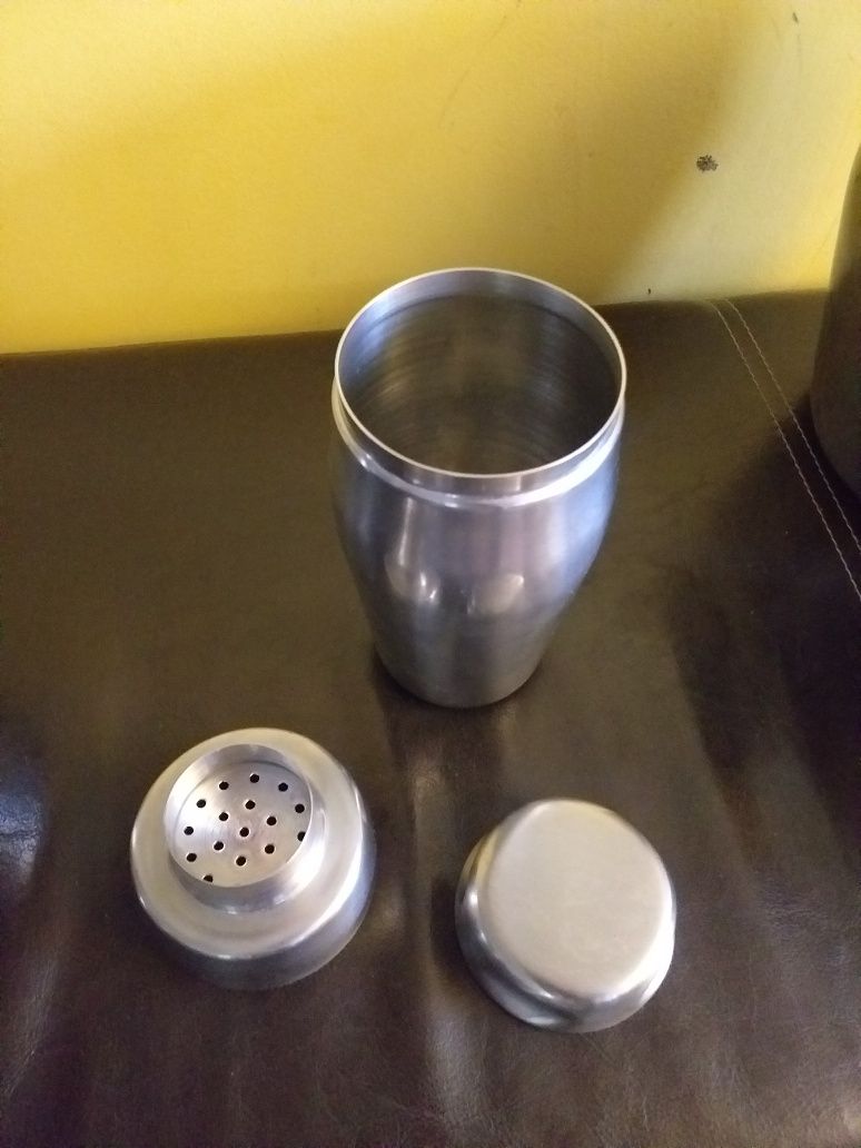 Conjunto Inox: 4 frapes, 2 recipientes para gelo, 2 pinças e shaker