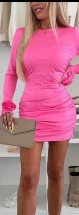 Sukienka z różą .