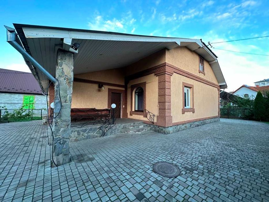 Продається будинок у Центрі міста