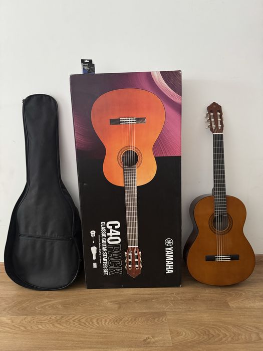 Yamaha C40 – Violão Clássico + Kit Completo (Como Novo!)