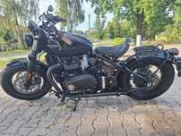 Triumph Bobber Black