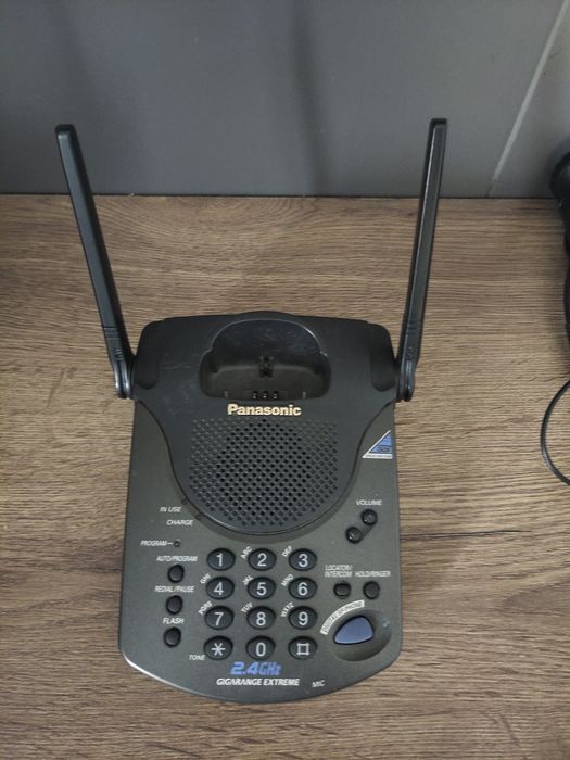 Телефон Panasonic база