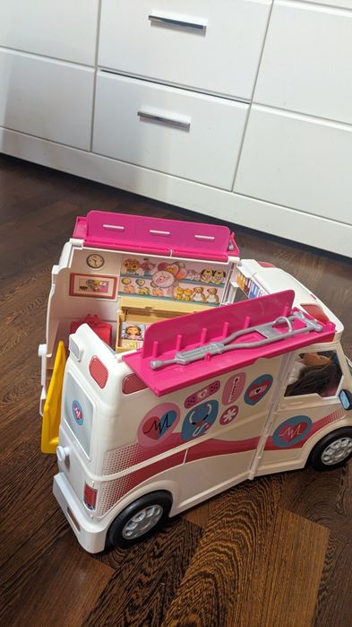 Oferta od 22.10 do 28.10. Karetka pogotowia Barby. Jak nowe.