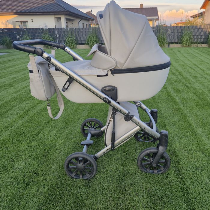 Bogato wyposażony wózek 2w1 Anex e/type Soul + nosiedlko Cybex