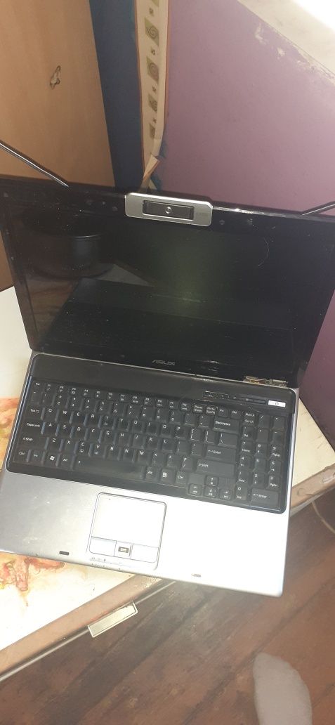 Laptop Asus sprawny