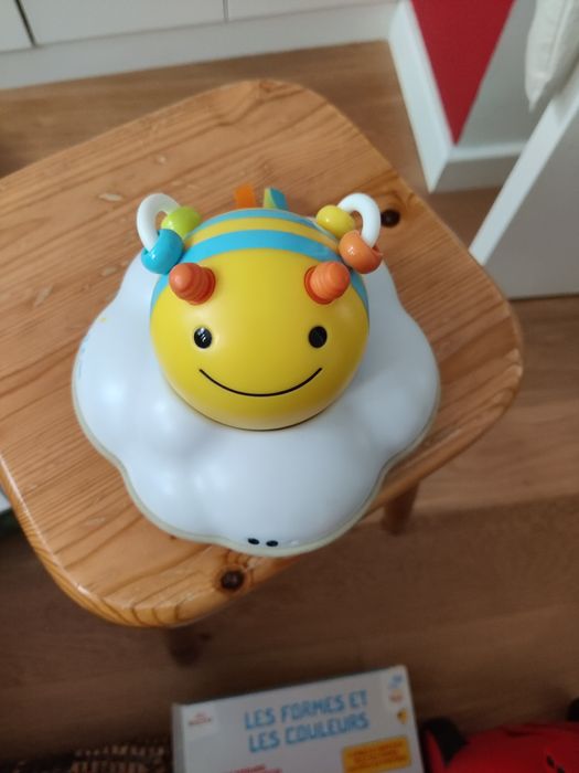 Brinquedo gatinhar, abelha Skip Hop