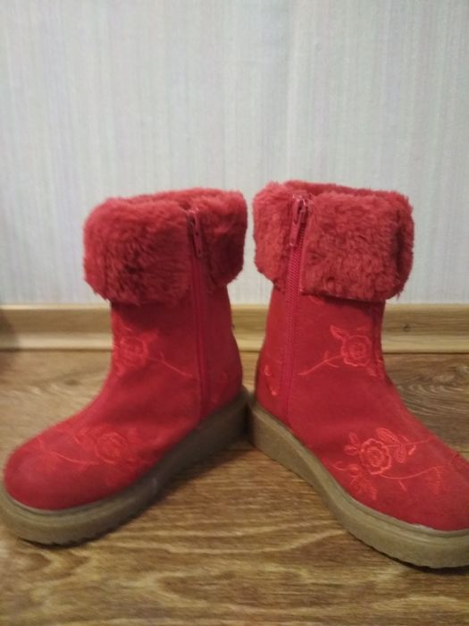 Дитячі сапожки на дівчинку