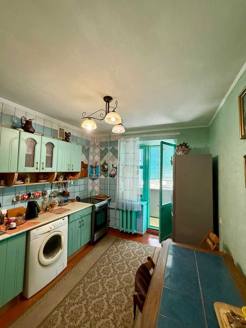 Продаж 3-к квартири на Садах 2! КОД:21503