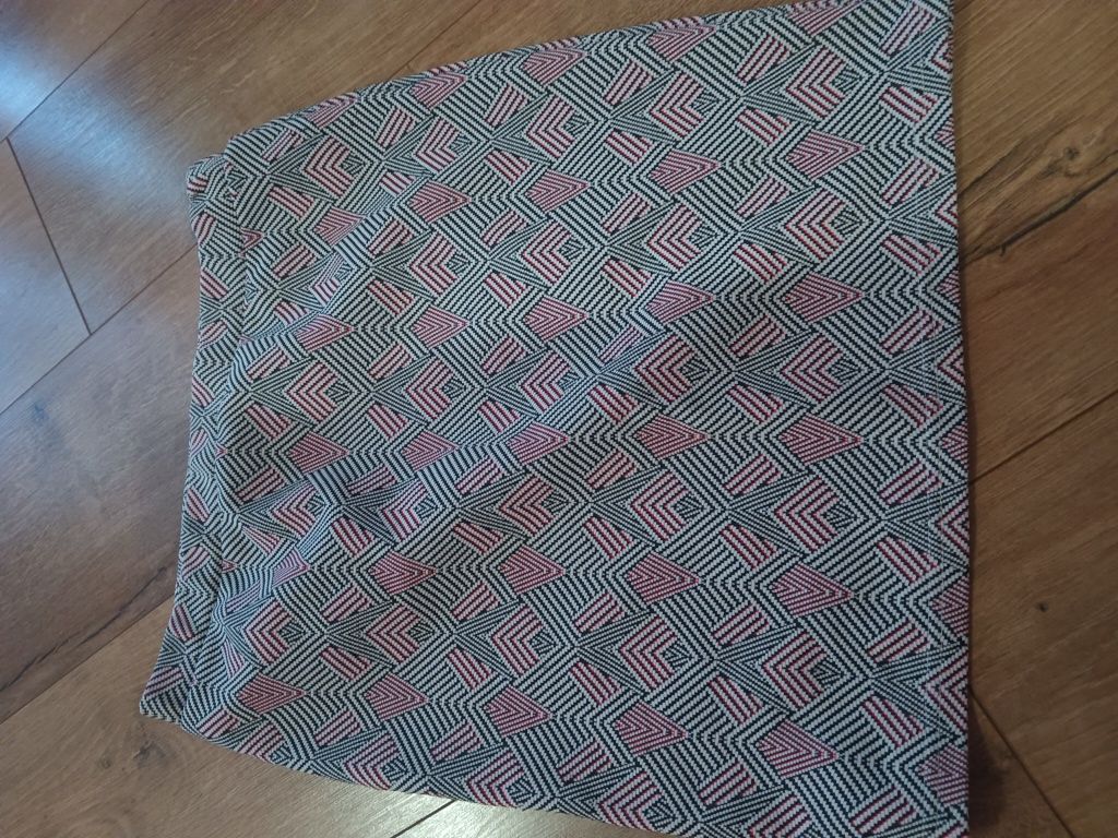 Spódniczki s/M..