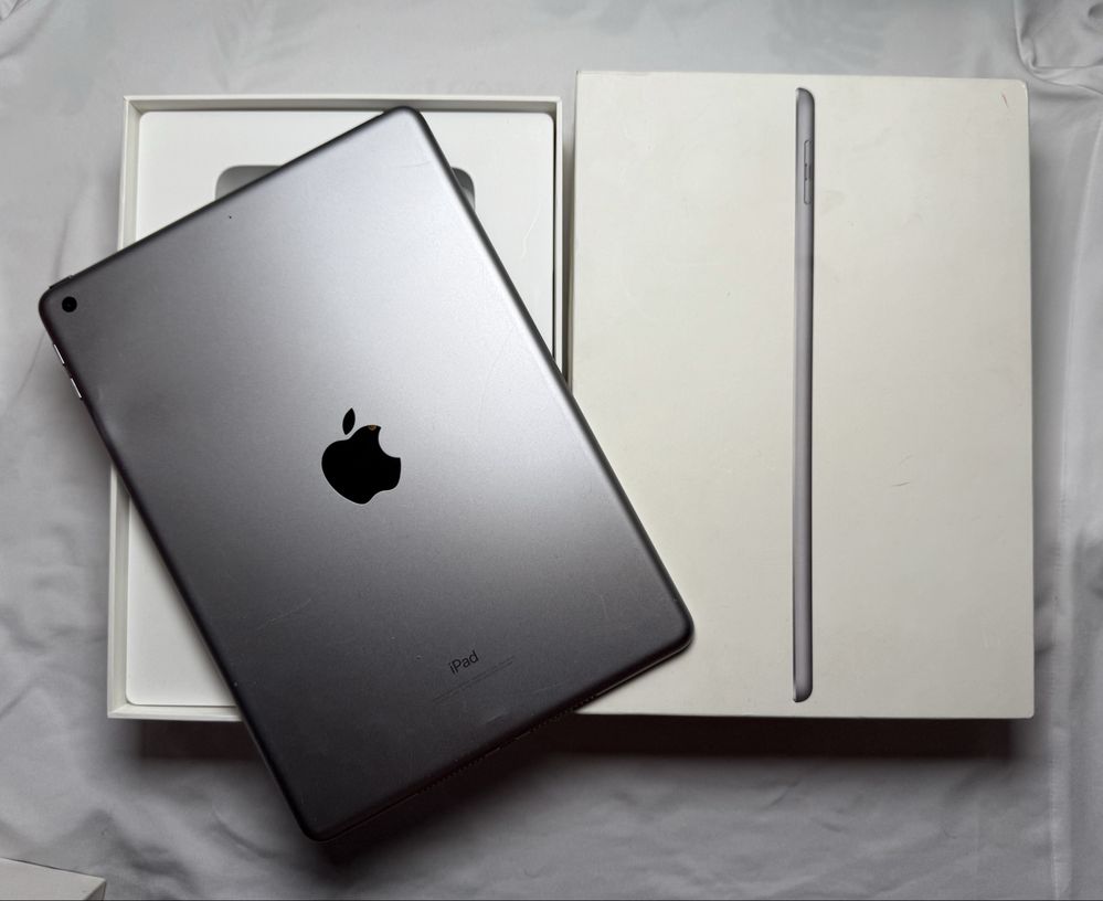 Продам apple iPad 6го поколения 128Gb wi-fi