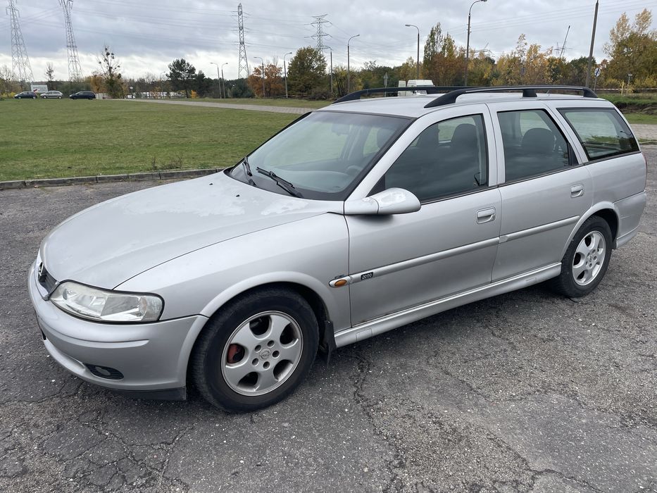 Opel Vectra 2.0dti 100lecie zadbana dlugo oplaty