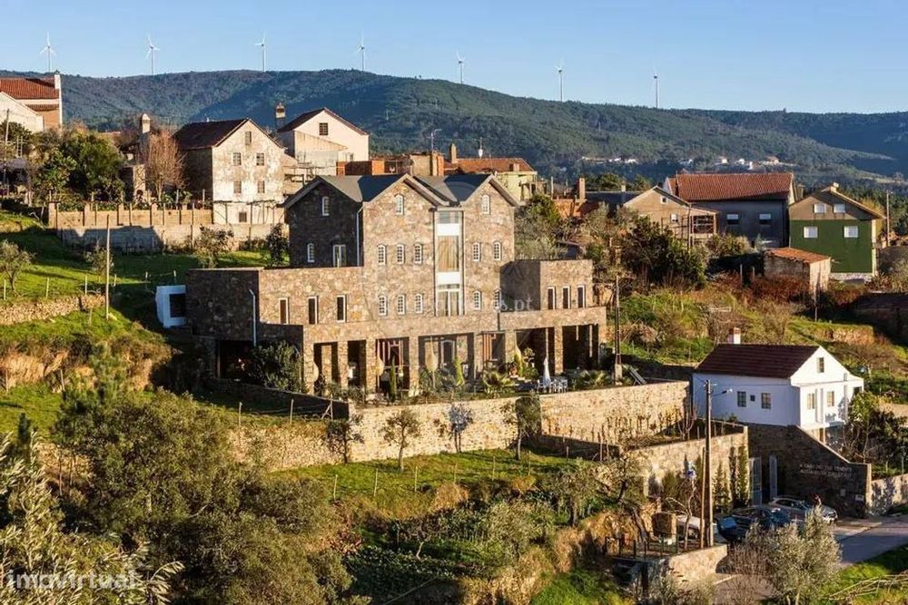 Moradia T6 para venda