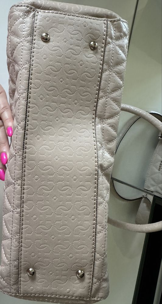 Mala Guess rosa nude brilhante
