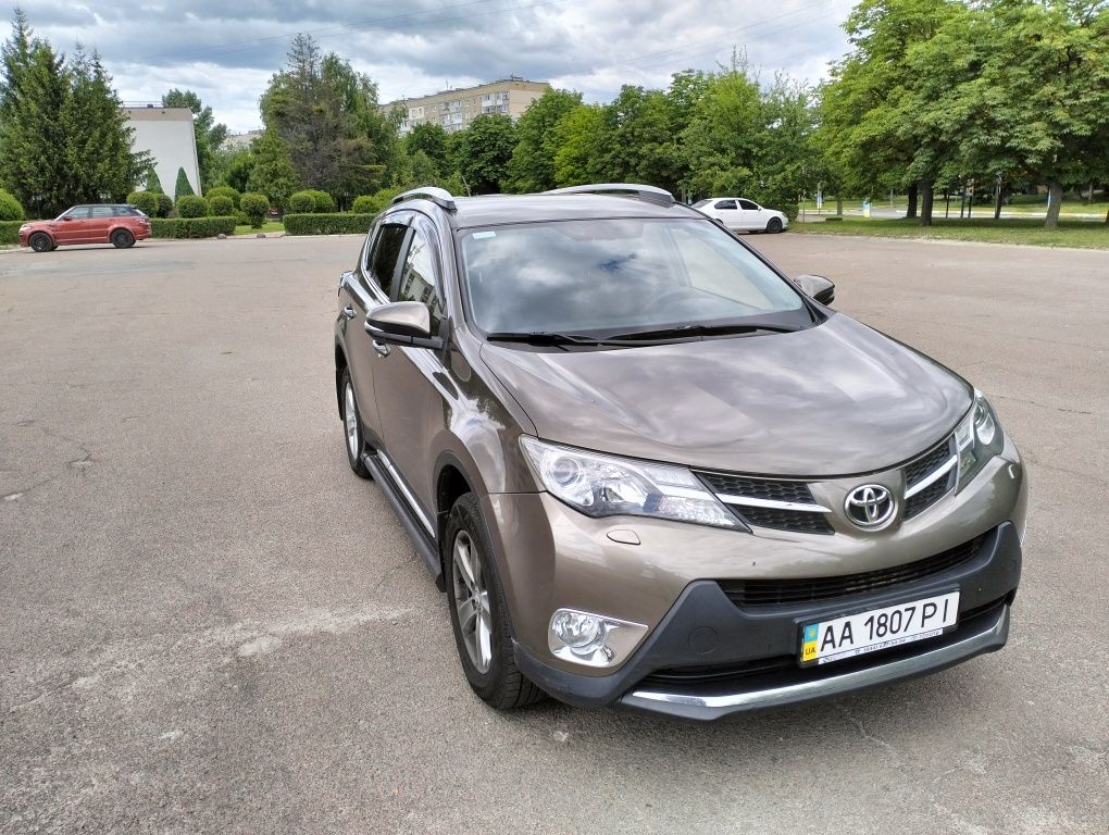 Toyota rav4 повний привід