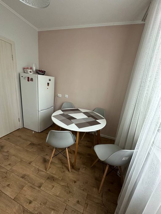 Оренда кімнати в трьохкімнатній квартирі