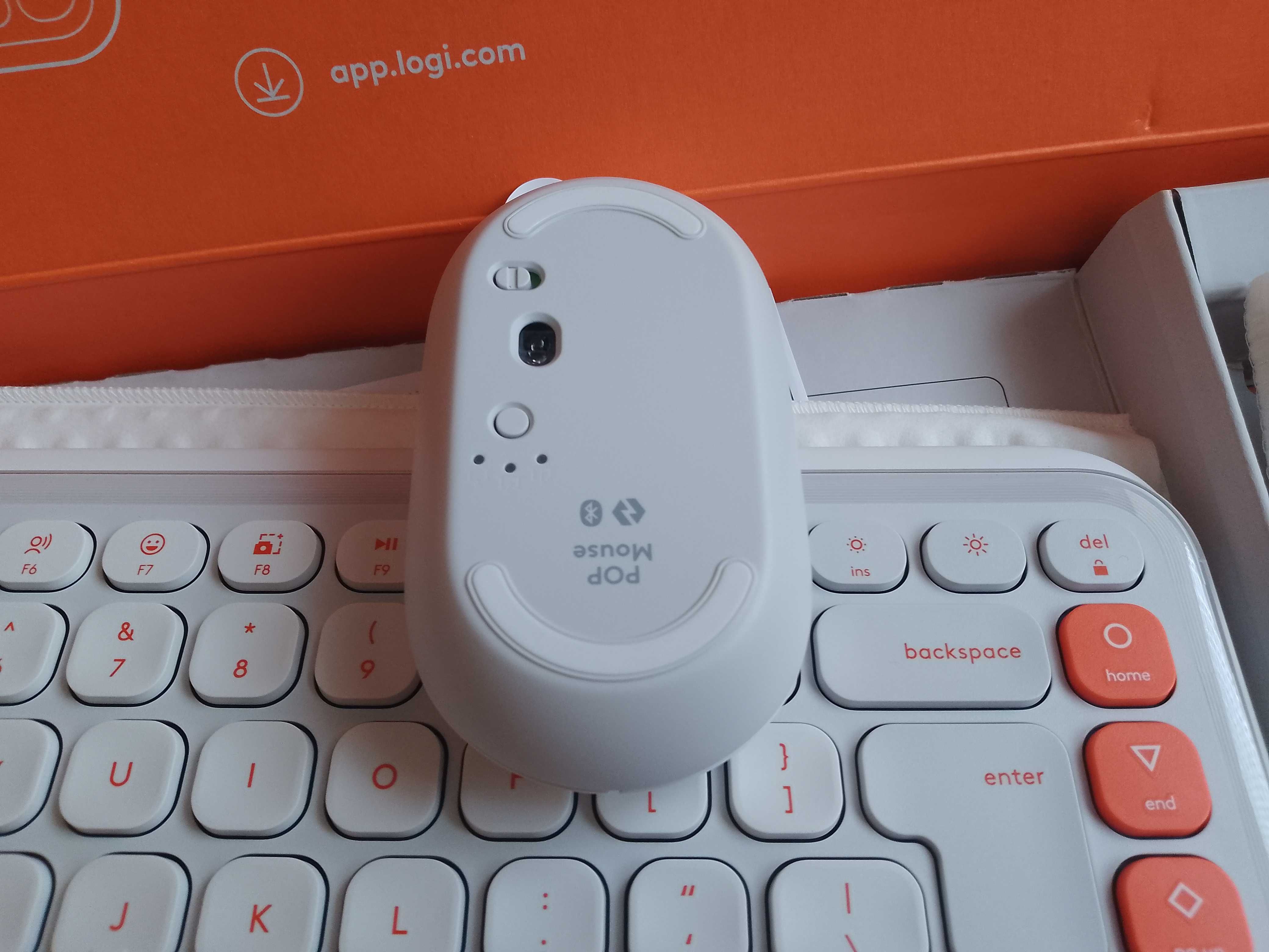 Zestaw Logitech POP Icon Combo (klawiatura + mysz).