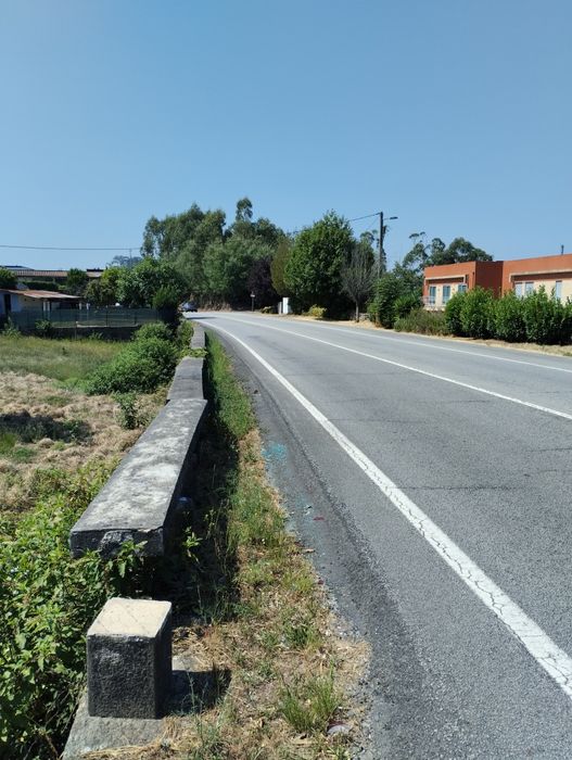 2 terrenos em Santiago da Cruz 290
