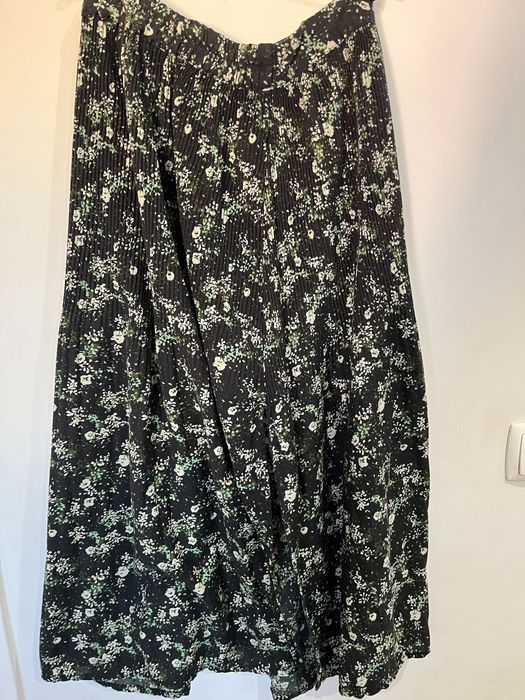 Saia preta com padrão verde da Tiffosi