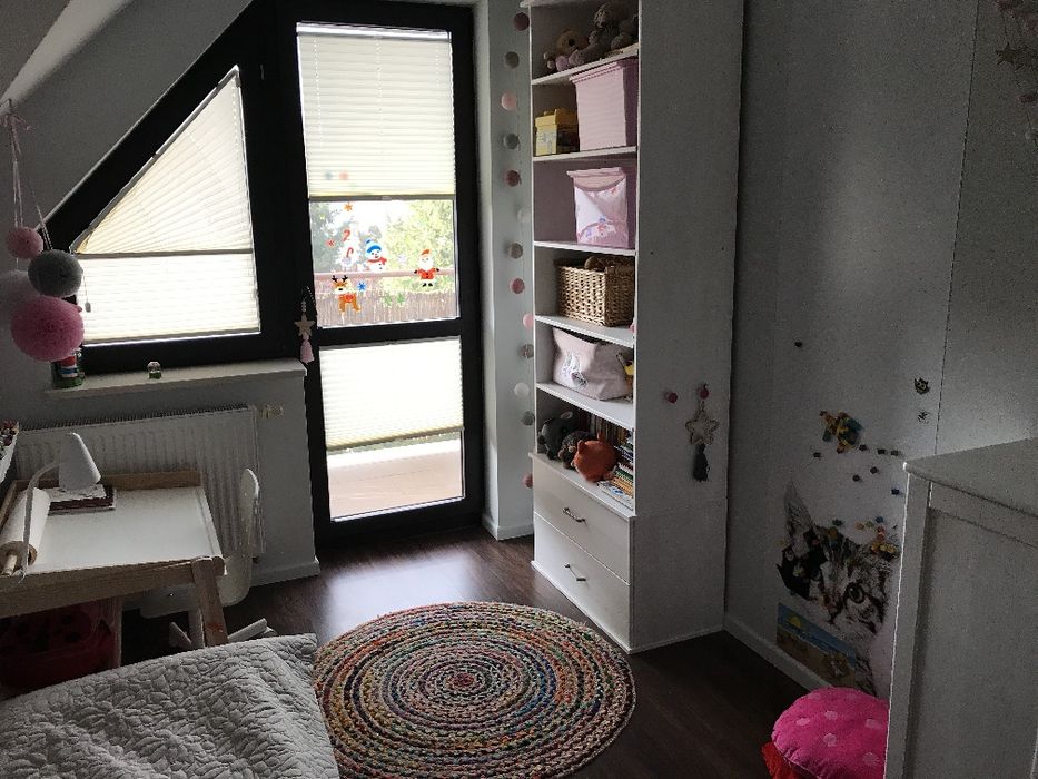 Meble zestaw do pokoju dziecięcego, młodzieżowe. Szafa, komoda, regał.