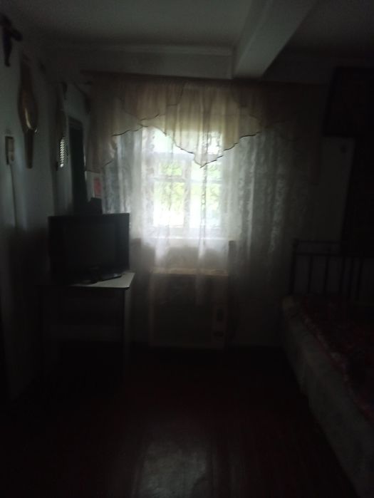 Будинок в селі Лопатин,є відео-огляд.