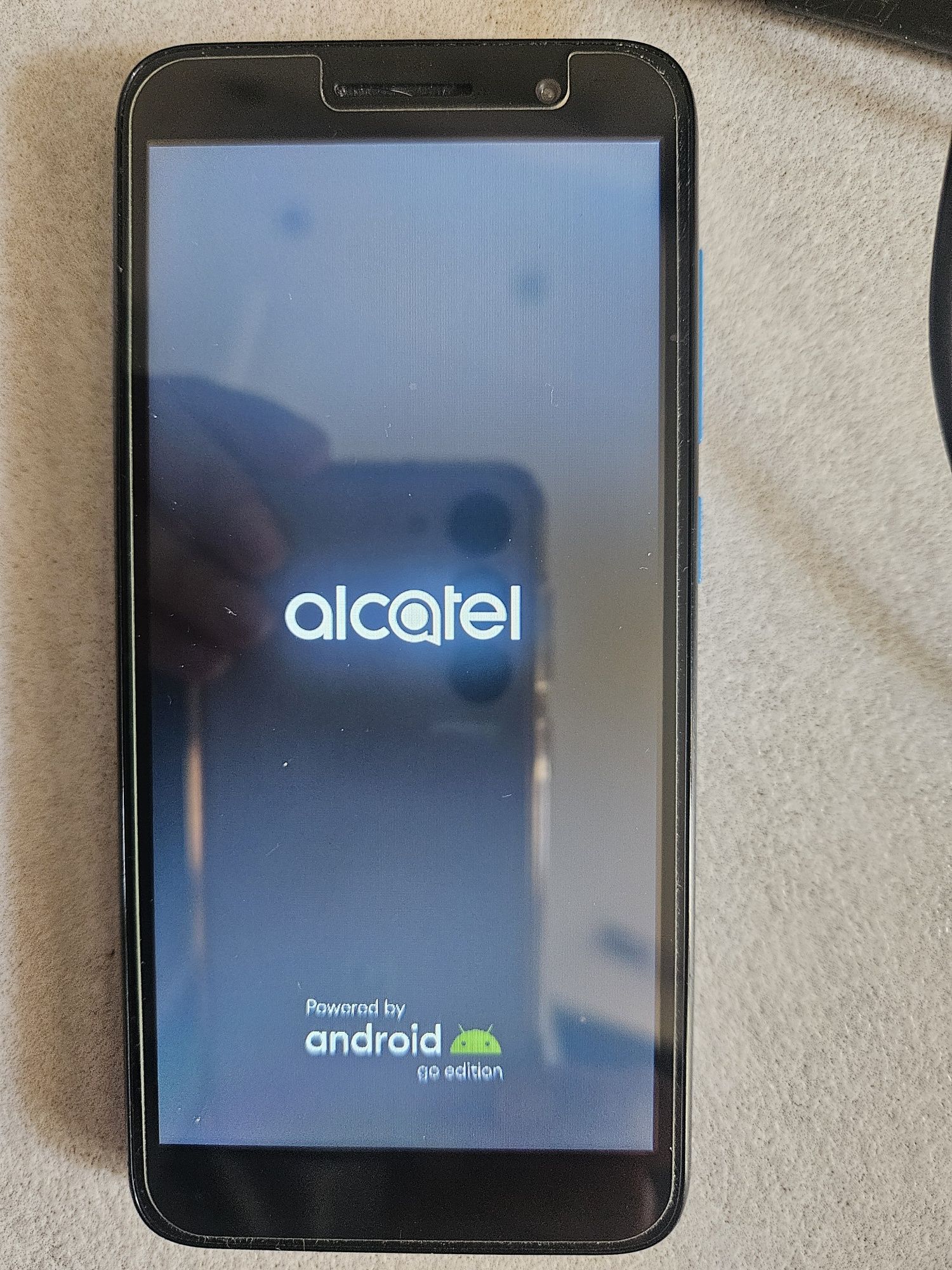 Alcatel 1 2021 niebieski dotykowy telefon plus ładowarka stan bdb