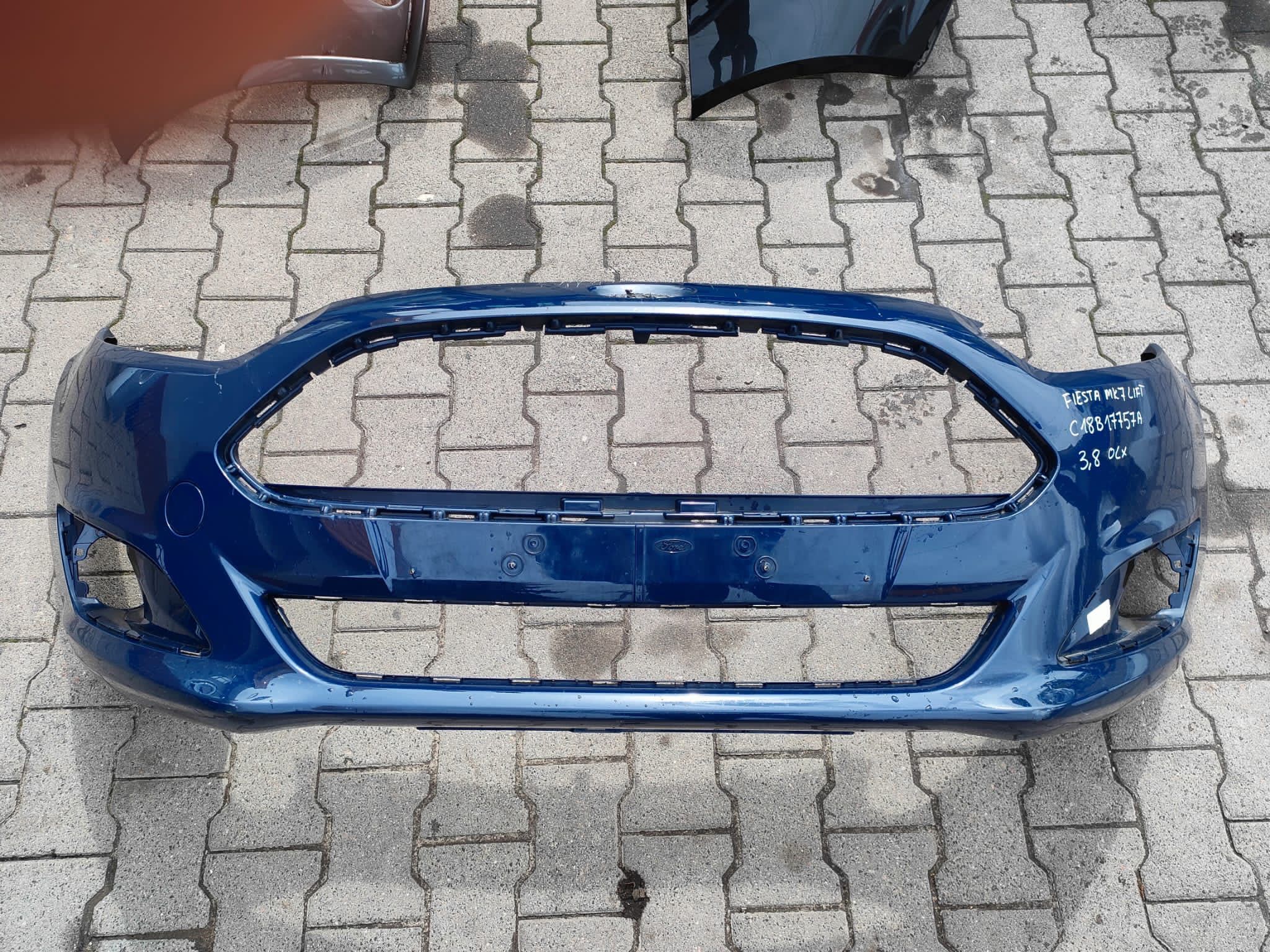 Zderzak Ford Fiesta MK 7 lift
