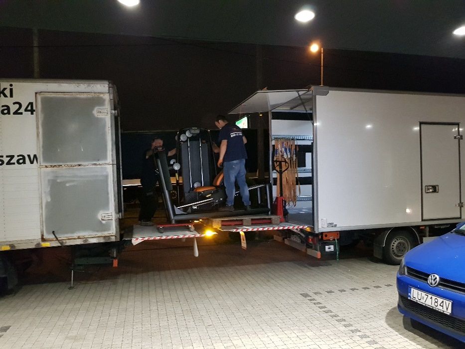 Przeprowadzki 24h/7,transport mebli,magazynowanie auta z windą tanio