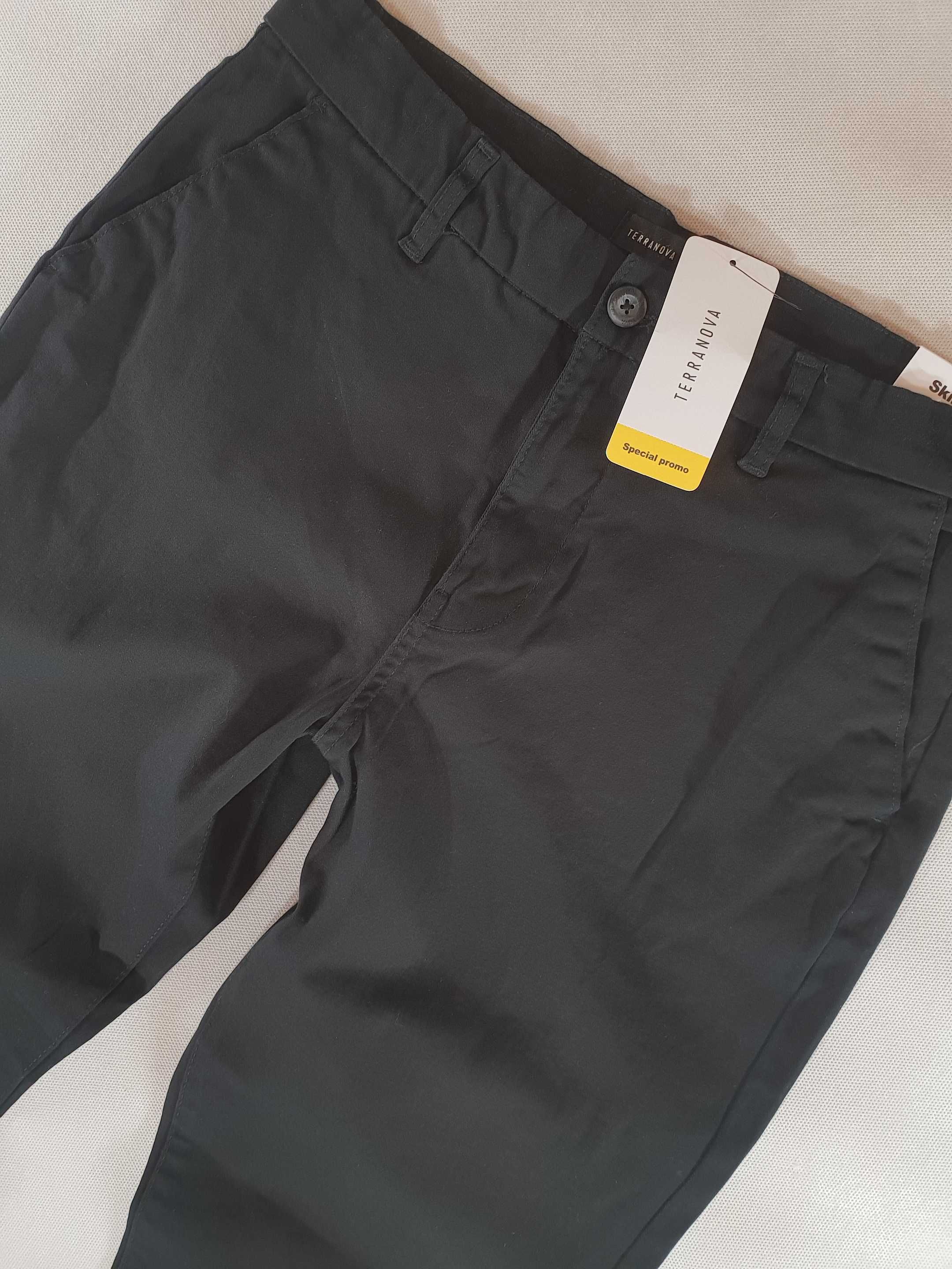 TERRANOVA czarne spodnie męskie slim chino elastyczne W33 86cm