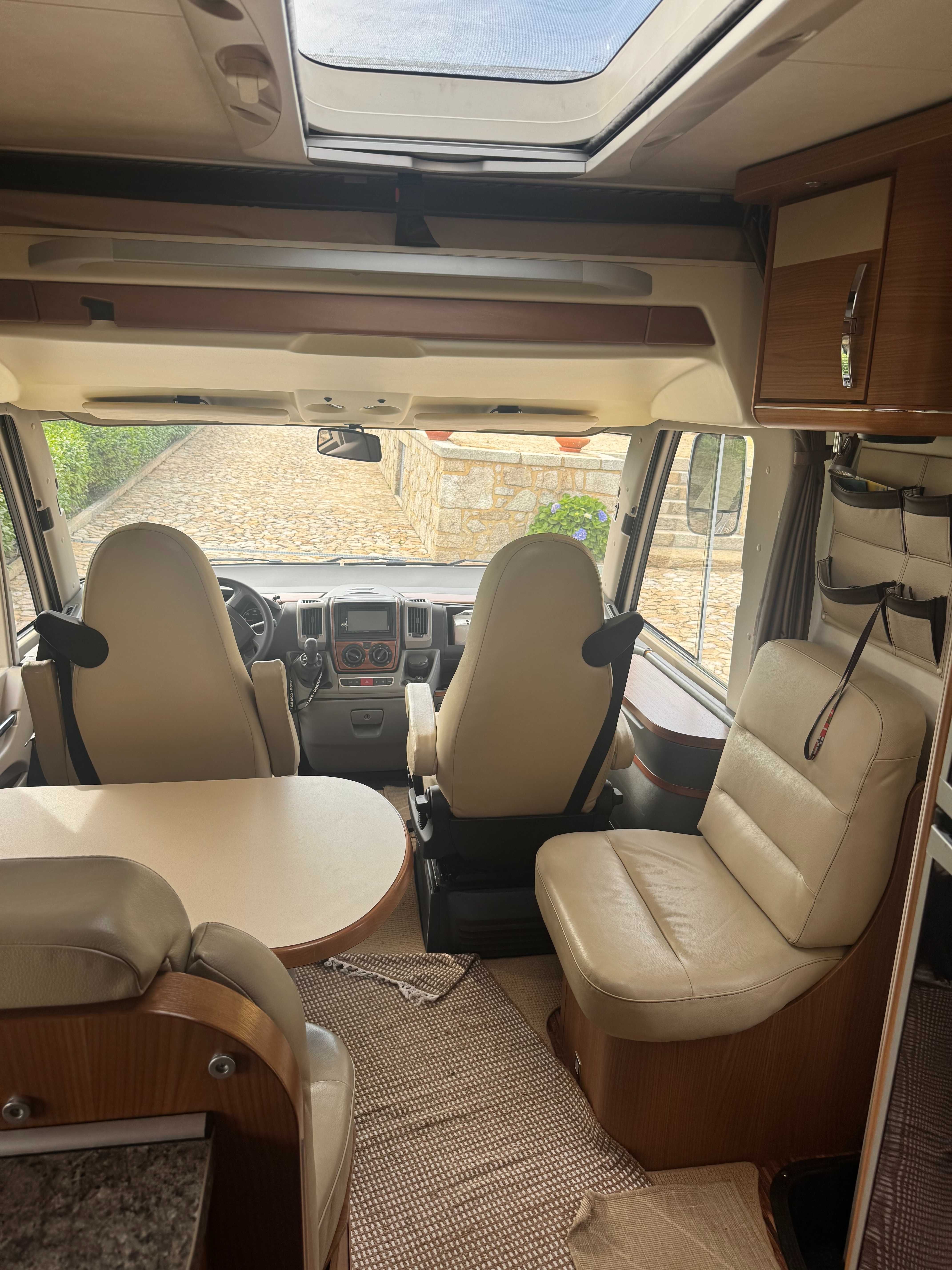 Autocaravana Integral HYMER B 694 SL