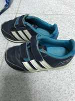 Ténis adidas tamanho 24