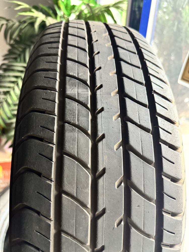 16 185/60 Dunlop SpSport2030 резина літня комплект