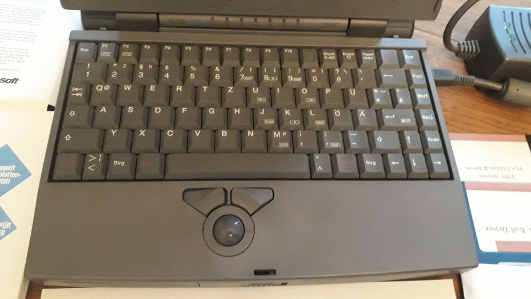 Stary Notebook Computer M :NP-602-33. Kolekcjonerski