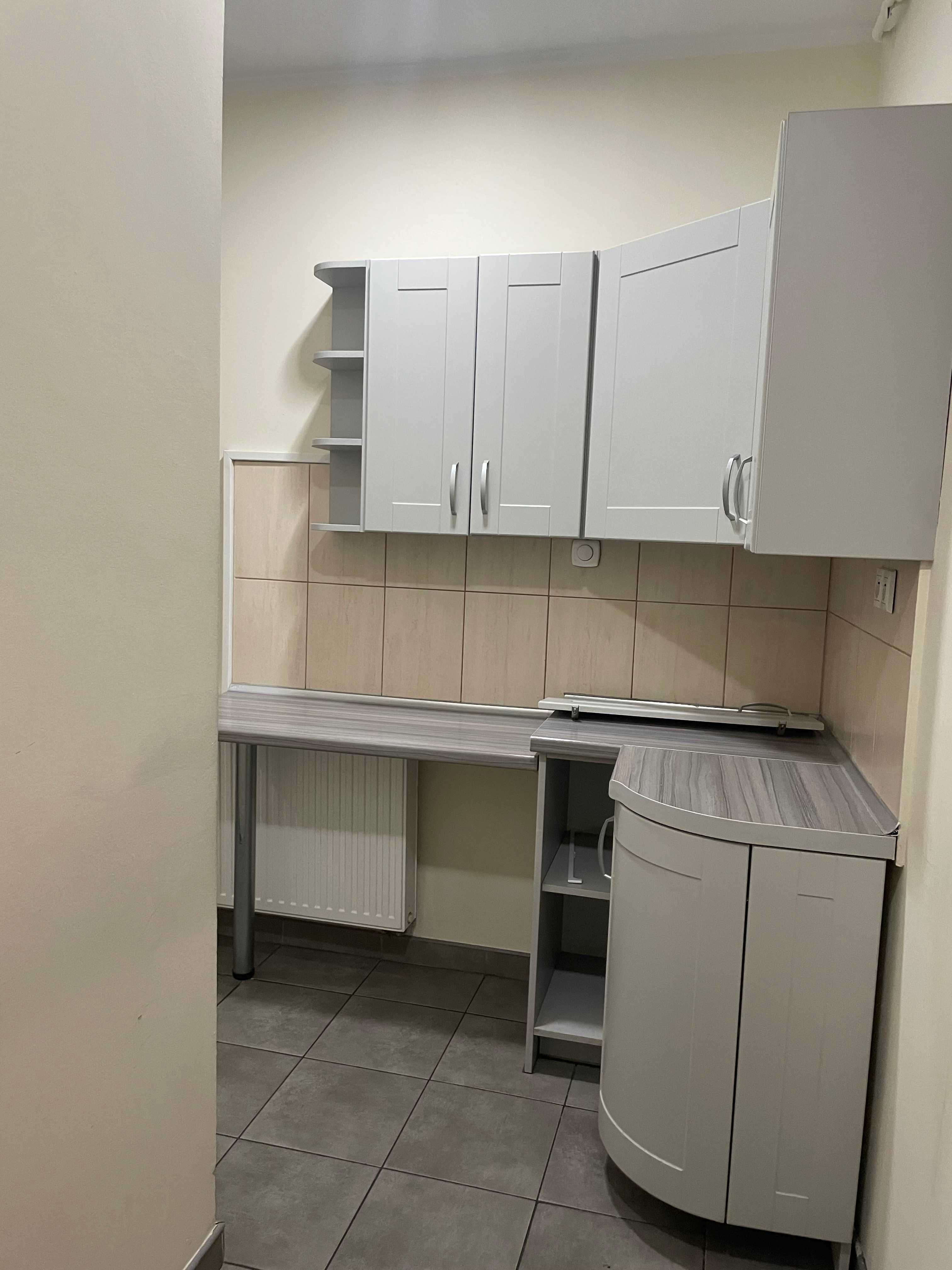 Wynajmę lokal usługowy na gabinety-Gniezno.